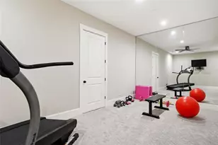 625 W Northway Ln, Sandy Springs, GA 30342 - Photo 94