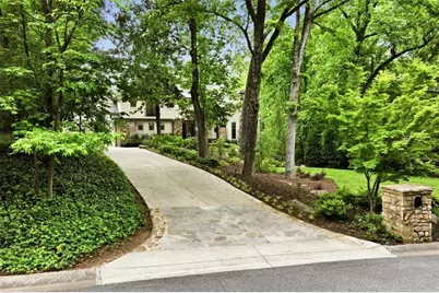 625 W Northway Lane, Atlanta, GA 30342 - Photo 4