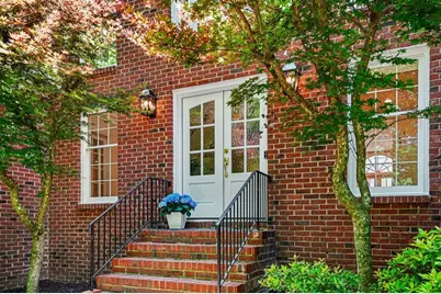 895 Waddington Court, Sandy Springs, GA 30350 - Photo 10