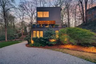 585 Mountain Way NE, Atlanta, GA 30342 - Photo 4