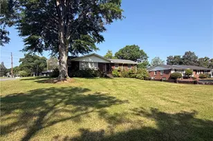 701 Oakcrest Dr, Rockmart, GA 30153 - Photo 2