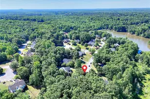 1821 Wesleyan Ln, Loganville, GA 30052 - Photo 10