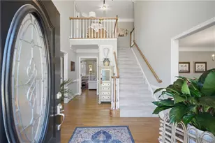 10985 Wilshire Chase Dr, Johns Creek, GA 30097 - Photo 4