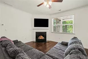 639 Blue Juniper Cir, Loganville, GA 30052 - Photo 2