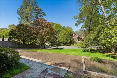 4775 Merlendale Court, Atlanta, GA 30327 - Photo 4