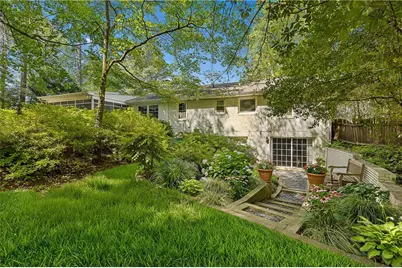 4775 Merlendale Court, Atlanta, GA 30327 - Photo 10
