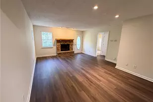 3620 Bonneville Dr, Cumming, GA 30041 - Photo 10