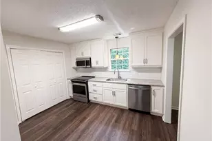 3620 Bonneville Dr, Cumming, GA 30041 - Photo 4