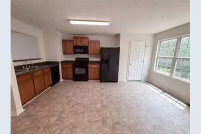6369 Redan Square, Lithonia, GA 30058 - Photo 2