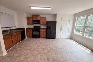 6369 Redan Square, Lithonia, GA 30058 - Photo 2