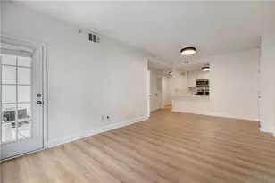 1075 Peachtree Walk NE, Atlanta, GA 30309 - Photo 4