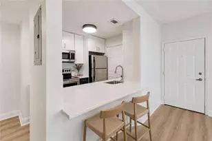 1075 Peachtree Walk NE, Atlanta, GA 30309 - Photo 6