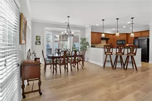 8000 Lexington Dr, Roswell, GA 30075 - Photo 8