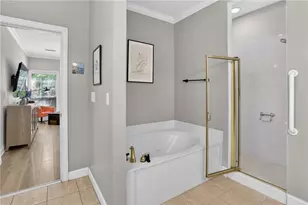 8000 Lexington Dr, Roswell, GA 30075 - Photo 16