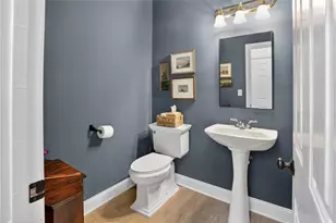 8000 Lexington Dr, Roswell, GA 30075 - Photo 10