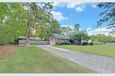 3341 Edgewood Circle, Gainesville, GA 30506 - Photo 2