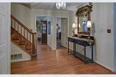 3341 Edgewood Circle, Gainesville, GA 30506 - Photo 4
