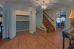 3341 Edgewood Cir, Gainesville, GA 30506 - Photo 6