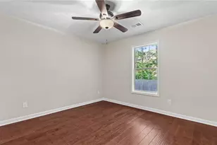 1100 Avalon Dr, Lawrenceville, GA 30044 - Photo 14