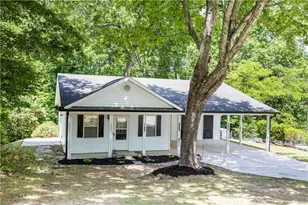 4181 Warren Rd, Flowery Branch, GA 30542 - Photo 2