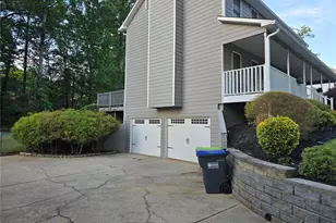 1186 Crestbrook Ln SW, Mableton, GA 30126 - Photo 4