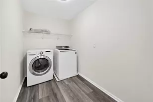 1009 Bexhill Dr, Lawrenceville, GA 30043 - Photo 18