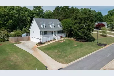 8160 Castleberry Farms Drive, Gainesville, GA 30506 - Photo 2