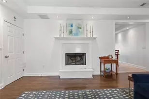 131 Holiday Street NE, Marietta, GA 30060 - Photo 6