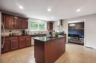 230 Chaffin Ridge Trce, Roswell, GA 30075 - Photo 4