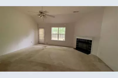 65 Lakeridge Ct, Covington, GA 30016 - Photo 4