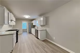 280 Brookview Dr, Dallas, GA 30132 - Photo 4