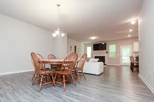 317 Pinewood Dr, Woodstock, GA 30189 - Photo 8
