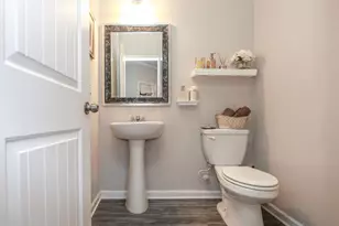 317 Pinewood Dr, Woodstock, GA 30189 - Photo 10