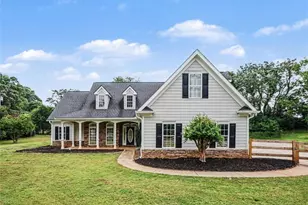 25 Isaiah Dr, Jefferson, GA 30549 - Photo 2