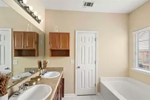 2162 Capella Cir SW, Atlanta, GA 30331 - Photo 8