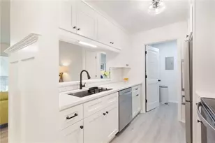 403 Tuxworth Cir, Decatur, GA 30033 - Photo 6