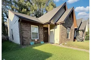 5374 Cherry Wood Dr, Stone Mountain, GA 30083 - Photo 2