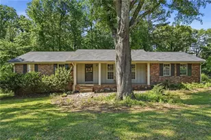 4845 Jennifer Ln, Douglasville, GA 30135 - Photo 2
