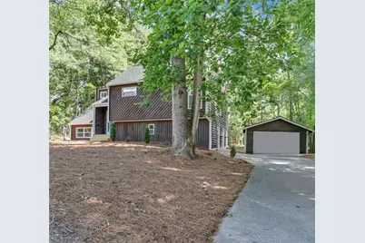1882 Winding Creek Lane SW, Marietta, GA 30064 - Photo 4