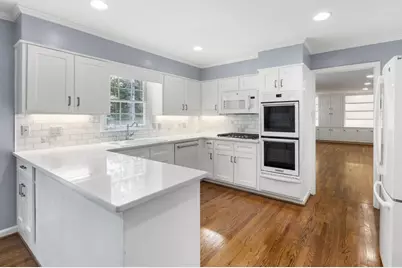 6770 River Springs Lane, Atlanta, GA 30328 - Photo 32