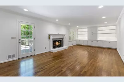 6770 River Springs Lane, Atlanta, GA 30328 - Photo 16