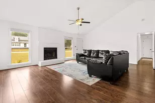 1631 Rose Garden Ln, Loganville, GA 30052 - Photo 2