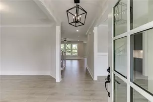 240 Wilbanks St, Buford, GA 30518 - Photo 4