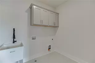 240 Wilbanks St, Buford, GA 30518 - Photo 34