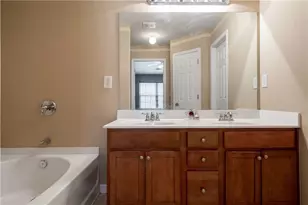 940 Pierce Ivy Ct, Lawrenceville, GA 30043 - Photo 10