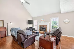 5330 Spot Creek Dr, Cumming, GA 30040 - Photo 10