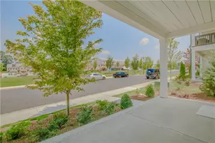 147 Harlow Cir, Roswell, GA 30076 - Photo 4