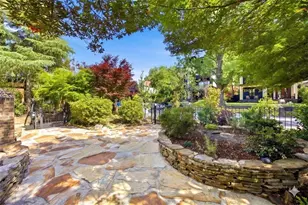 574 E Ave NE, Atlanta, GA 30312 - Photo 6