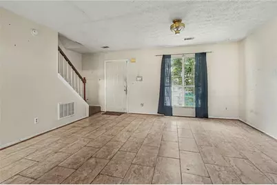 5670 Wells Circle, Stone Mountain, GA 30087 - Photo 4