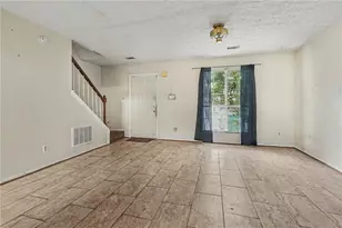 5670 Wells Cir, Stone Mountain, GA 30087 - Photo 4
